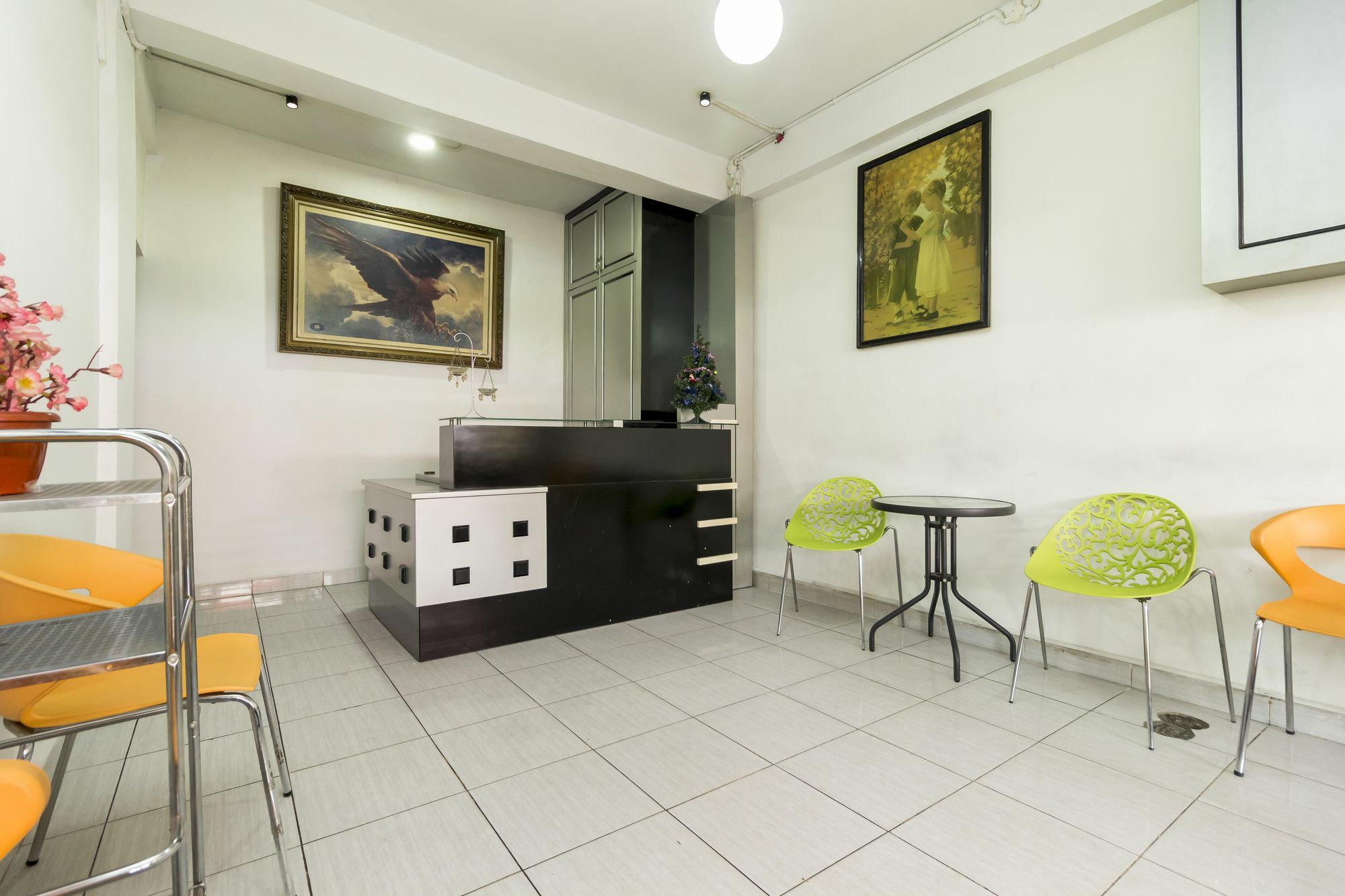 Hotel Reddoorz Near Gajah Mada Plaza 2 Dżakarta Zewnętrze zdjęcie