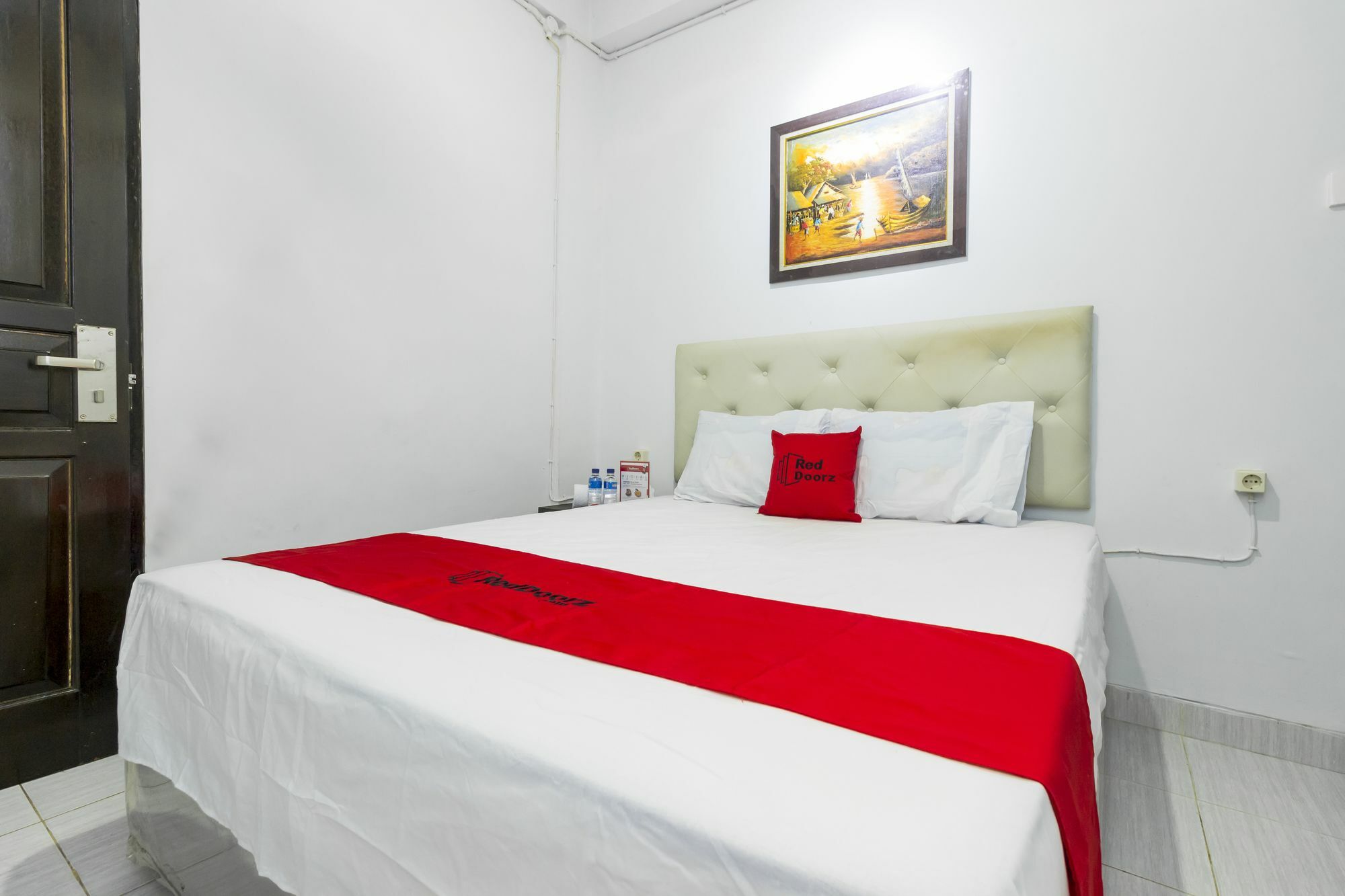 Hotel Reddoorz Near Gajah Mada Plaza 2 Dżakarta Zewnętrze zdjęcie